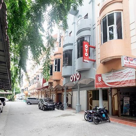 Oyo 835 Metropolitan Home Stay Medan Exterior photo